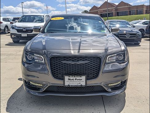 Used 2023 Chrysler 300 Touring L w/ Popular Equipment Group RWD image 11