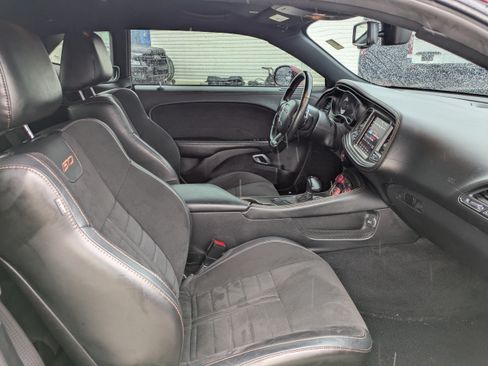 Used 2020 Dodge Challenger R/T Scat Pack RWD image 15