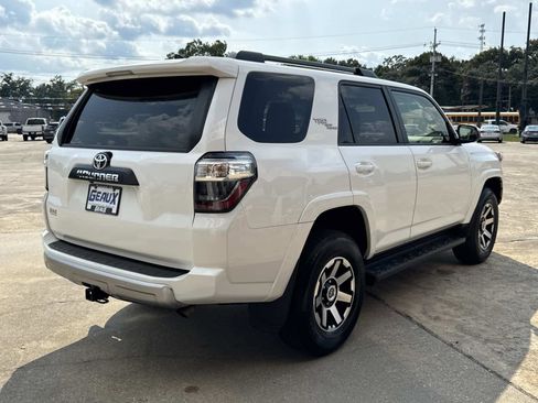 Used 2024 Toyota 4Runner TRD Off-Road image 12