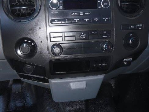 Used 2016 Ford F250 XL w/ Power Equipment Group AWD/4WD image 16