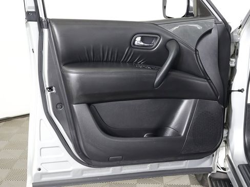 Used 2021 Nissan Armada SV w/ SV Appearance Package image 23