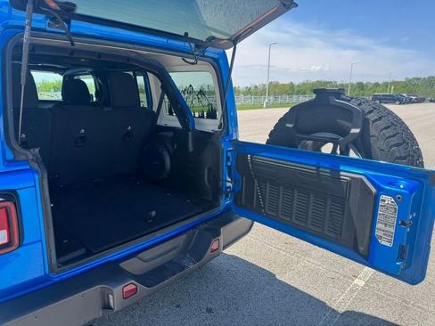 Used 2022 Jeep Wrangler Unlimited Sport AWD/4WD image 29