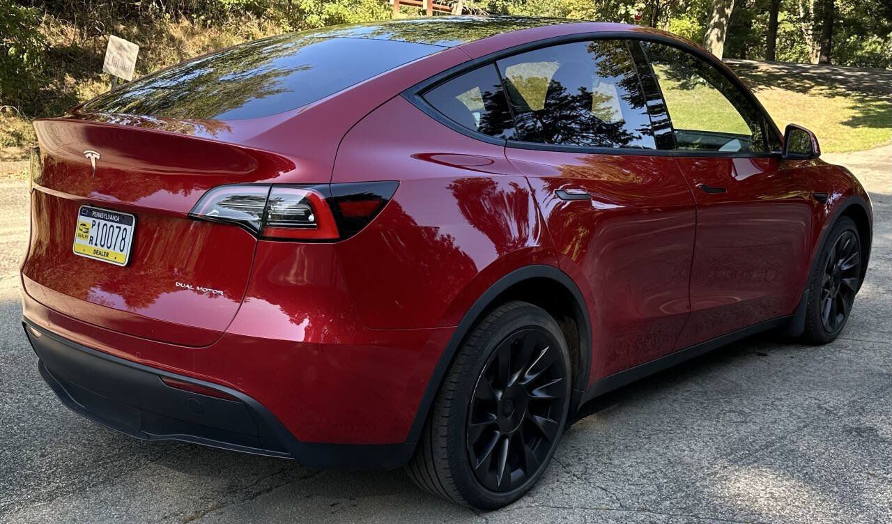 Used 2021 Tesla Model Y Long Range AWD/4WD image 5