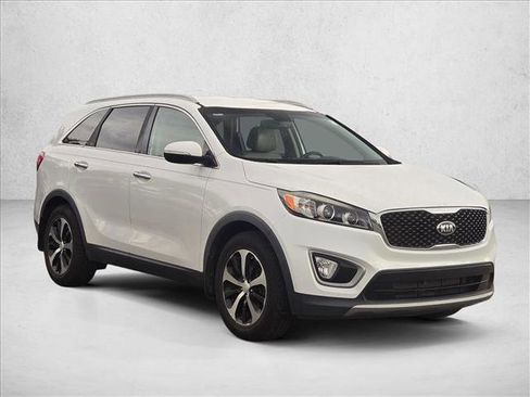 Used 2016 Kia Sorento EX image 3