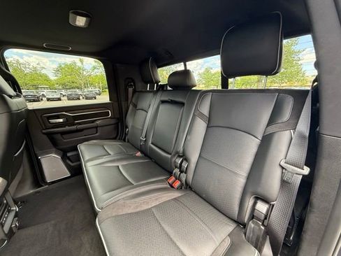 New 2026 RAM 2500 Laramie AWD/4WD image 21