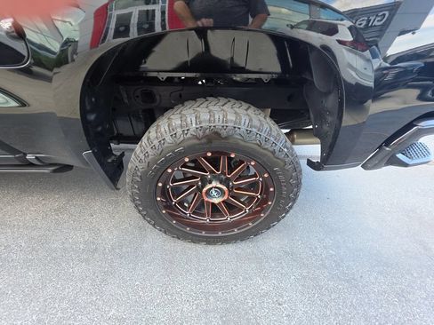 Used 2021 Chevrolet Silverado 1500 Custom Trail Boss AWD/4WD image 10