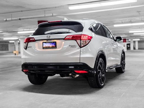Used 2021 Honda HR-V Sport image 6