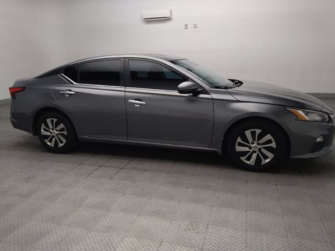 Used 2021 Nissan Altima 2.5 S FWD image 11