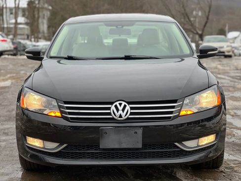 Used 2015 Volkswagen Passat 1.8T Limited Edition image 1