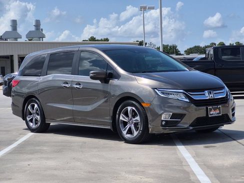 Used 2018 Honda Odyssey Touring image 8