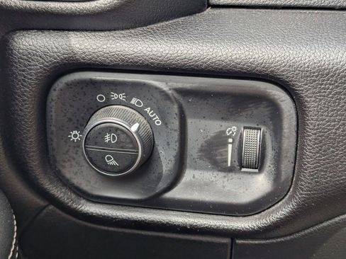Used 2025 RAM 2500 Big Horn AWD/4WD image 33