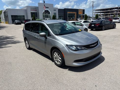 Used 2021 Chrysler Voyager Lxi FWD image 7