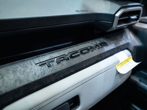 New 2026 Toyota Tacoma Limited AWD/4WD image 39