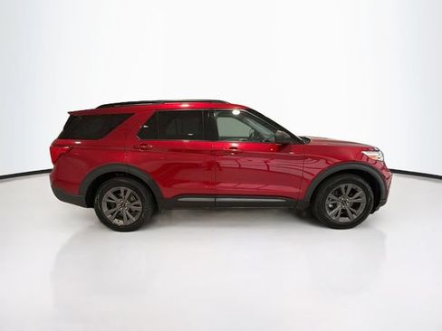 Used 2021 Ford Explorer XLT w/ Equipment Group 202A AWD/4WD image 7