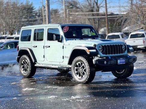 Used 2024 Jeep Wrangler Unlimited Rubicon 4xe w/ Technology Group image 9