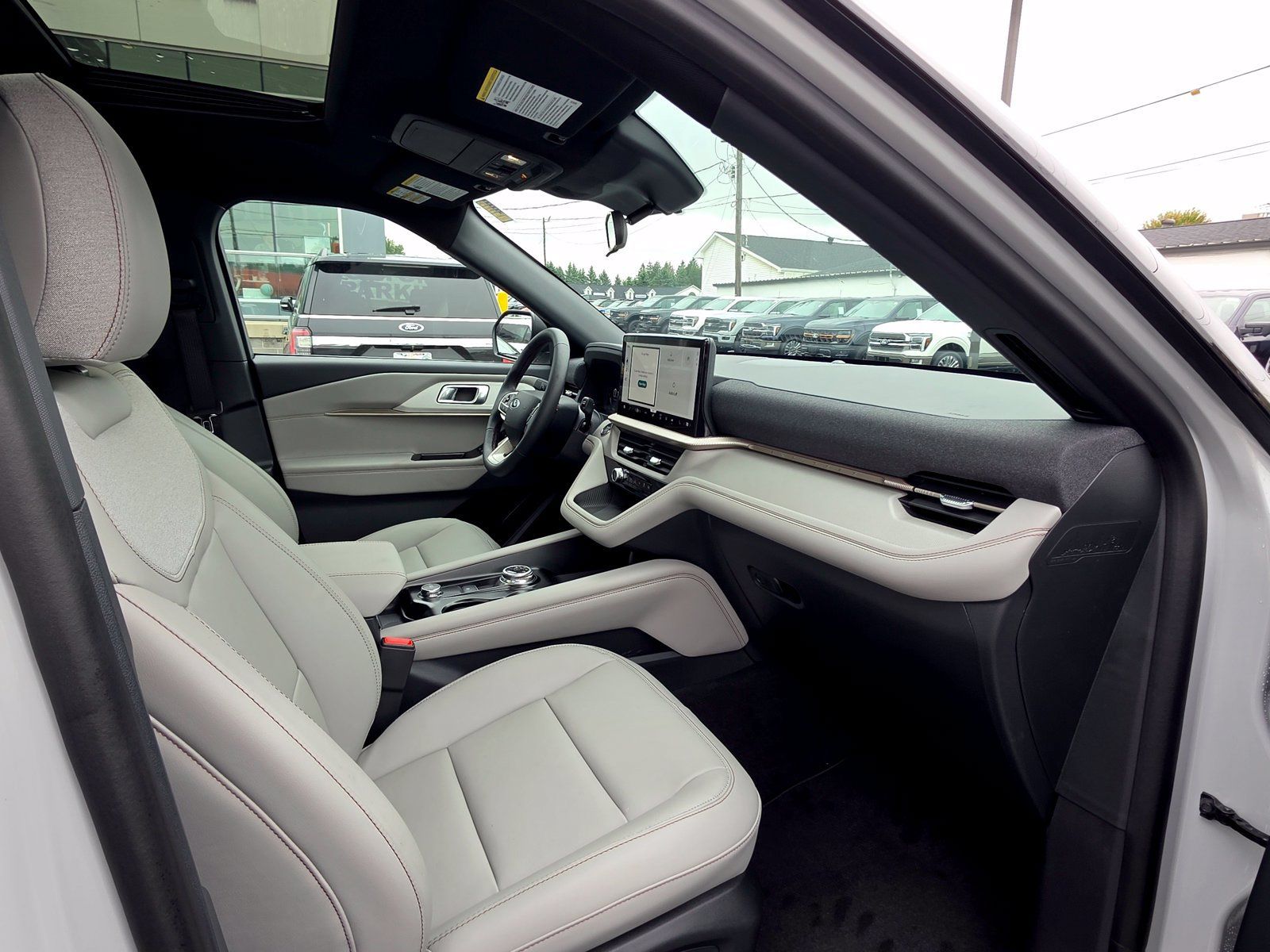 New 2027 Ford Explorer Active w/ Active Comfort Package AWD/4WD image 25