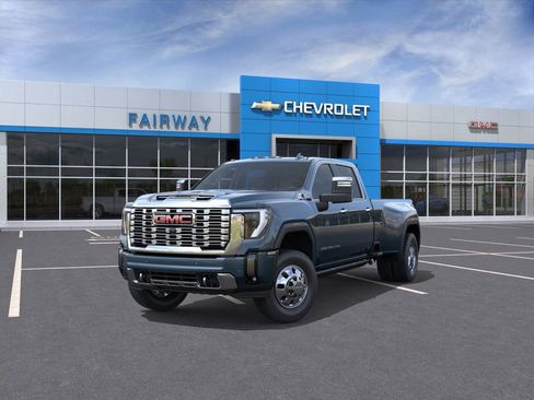 New 2026 GMC Sierra 3500 Denali w/ Denali Reserve Package image 8