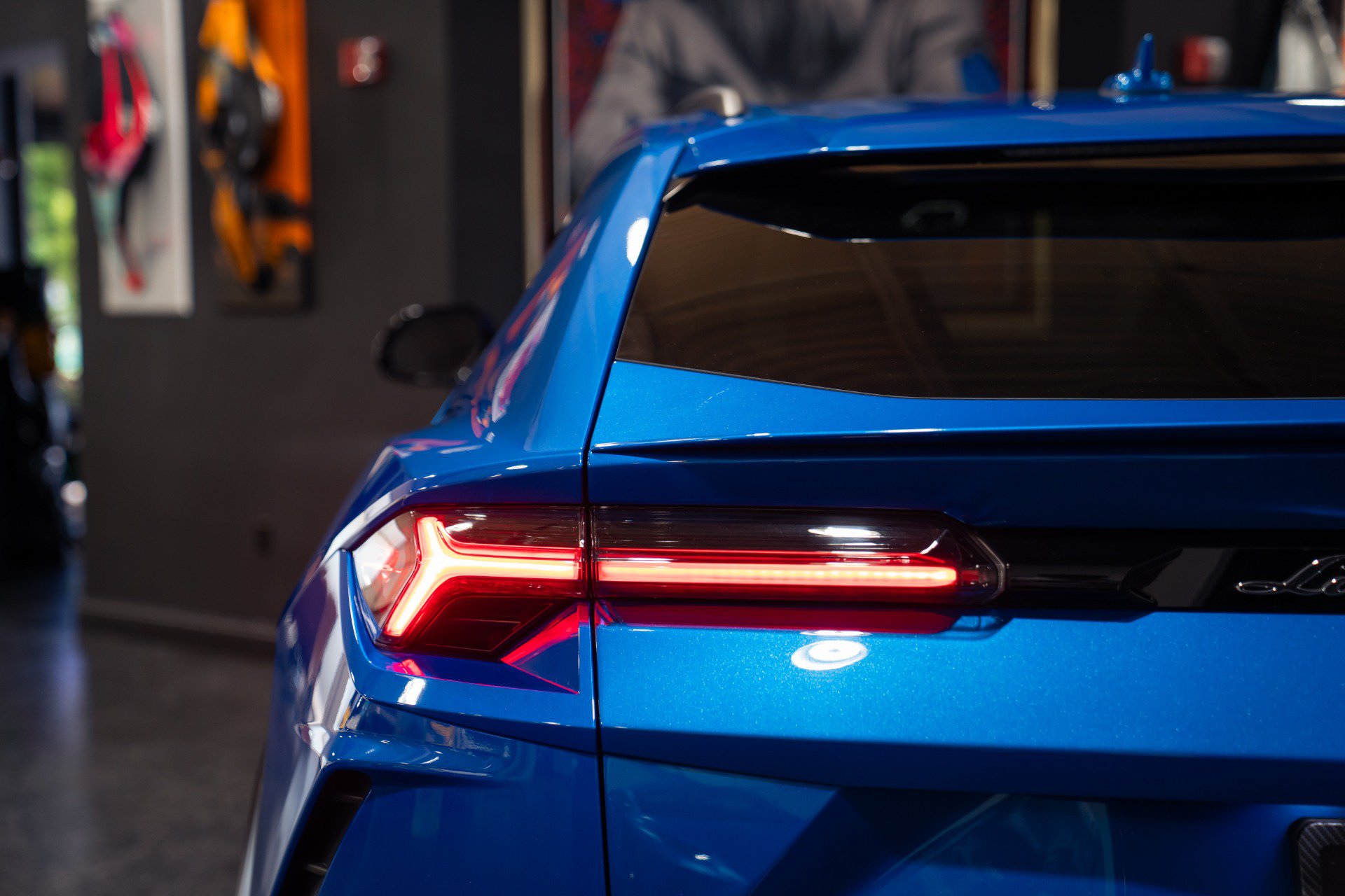 Used 2019 Lamborghini Urus AWD/4WD image 23
