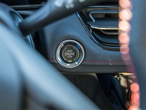 New 2025 Chevrolet TrailBlazer RS w/ Convenience Package image 24