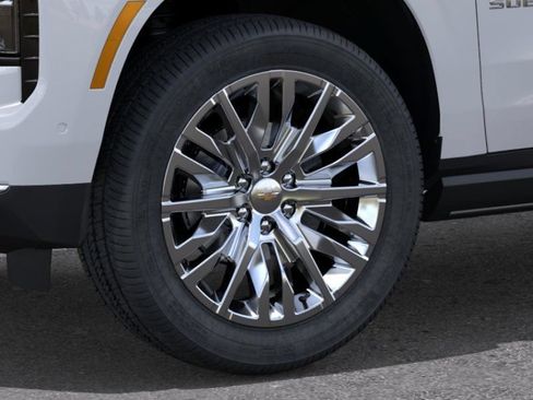 New 2026 Chevrolet Suburban Premier AWD/4WD image 9