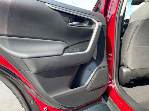 Certified 2022 Toyota RAV4 XLE image 11