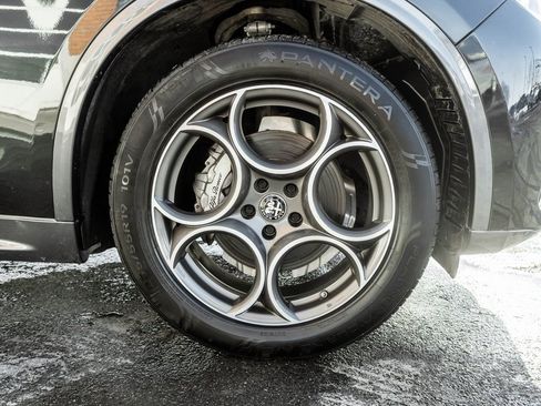 Used 2022 Alfa Romeo Stelvio Ti w/ Active Assist Plus Package image 5