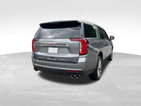 Used 2021 GMC Yukon XL Denali w/ Denali Premium Package image 5