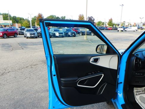 Used 2024 Kia Soul GT-Line image 3