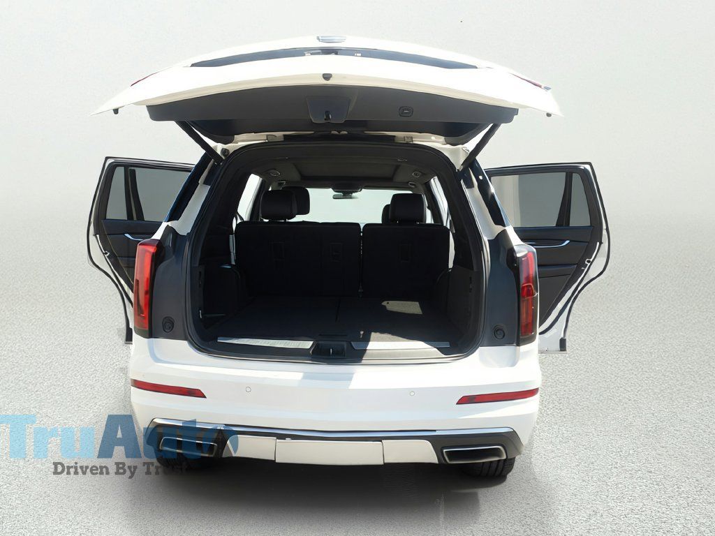 Used 2020 Cadillac XT6 Premium Luxury FWD image 16