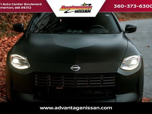 Used 2024 Nissan Z Performance w/ Floor Mat Package RWD image 2