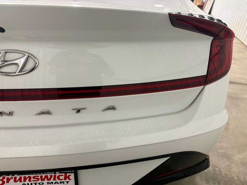 Used 2020 Hyundai Sonata SEL w/ Premium + Sunroof Package FWD image 18