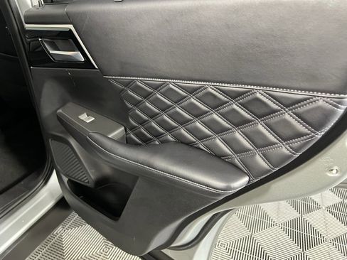 Used 2024 Mitsubishi Outlander SEL image 33