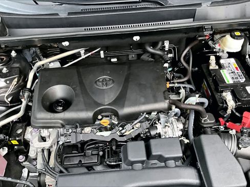 Used 2023 Toyota RAV4 LE FWD image 31