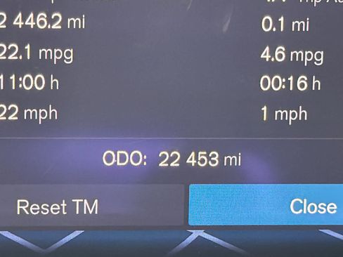 Certified 2024 Volvo XC60 B5 Plus AWD/4WD image 36