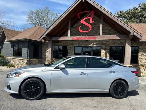 Used 2019 Nissan Altima 2.5 SL image 2