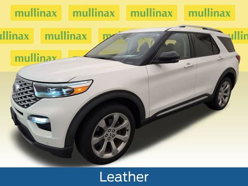 Used 2020 Ford Explorer Platinum w/ Premium Technology Package AWD/4WD image 14