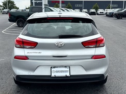 Used 2018 Hyundai Elantra GT FWD image 4