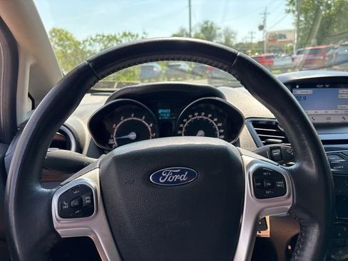 Used 2019 Ford Fiesta SE w/ Equipment Group 201A FWD image 17