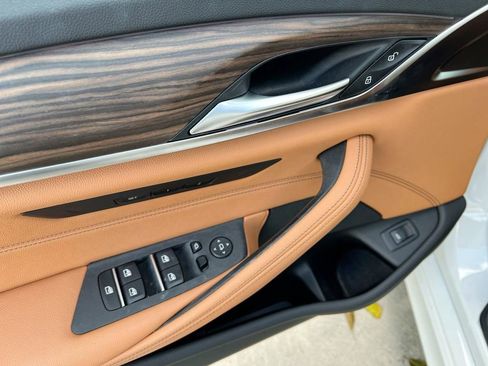 Used 2023 BMW 540i 540i w/ M Sport Package image 11