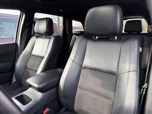 Used 2020 Jeep Grand Cherokee Altitude image 10