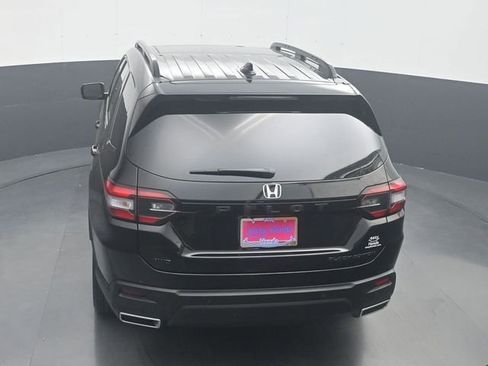 Used 2025 Honda Pilot Black Edition image 24