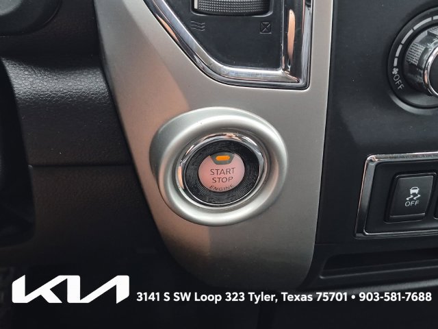 Used 2017 Nissan Titan SV RWD image 30
