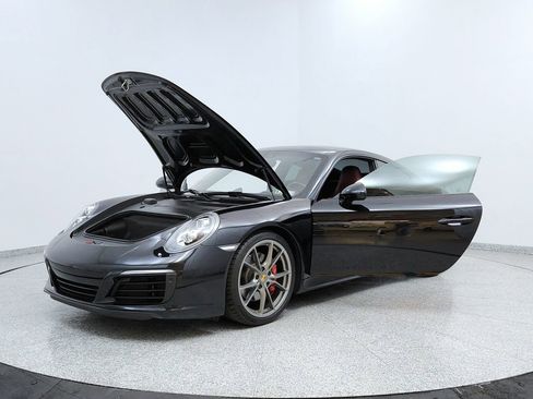 Used 2017 Porsche 911 Carrera 4S image 9