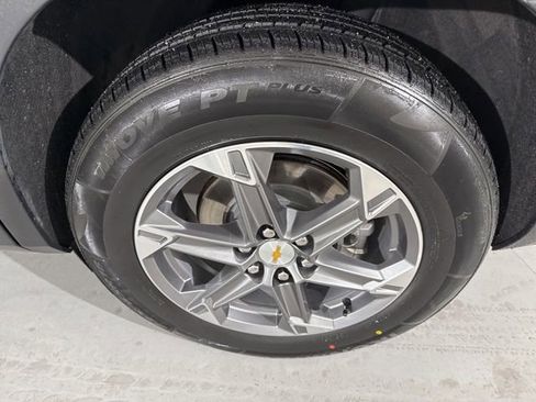 Used 2024 Chevrolet Blazer LT image 9