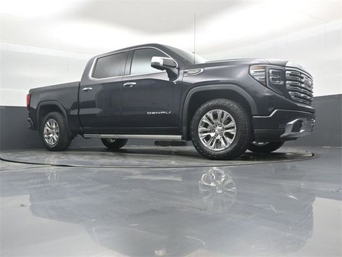 Used 2023 GMC Sierra 1500 Denali w/ Technology Package image 37
