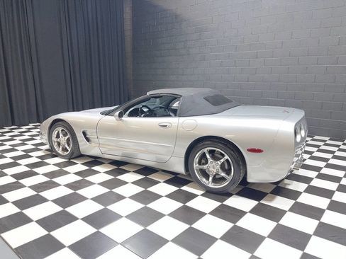 Used 2002 Chevrolet Corvette Convertible w/ Preferred Equipment Group2 image 13