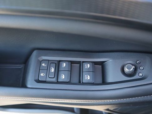 New 2025 Jeep Grand Cherokee Laredo image 7