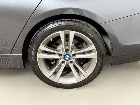 Used 2018 BMW 330i xDrive Sedan w/ Premium Package AWD/4WD image 30