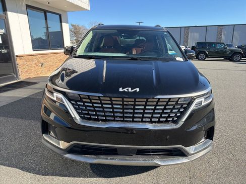 Used 2024 Kia Carnival SX Prestige image 10