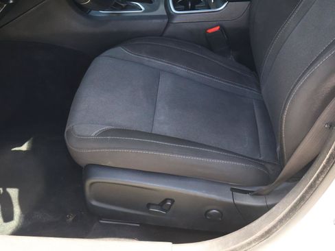Used 2022 Dodge Charger SXT RWD image 12